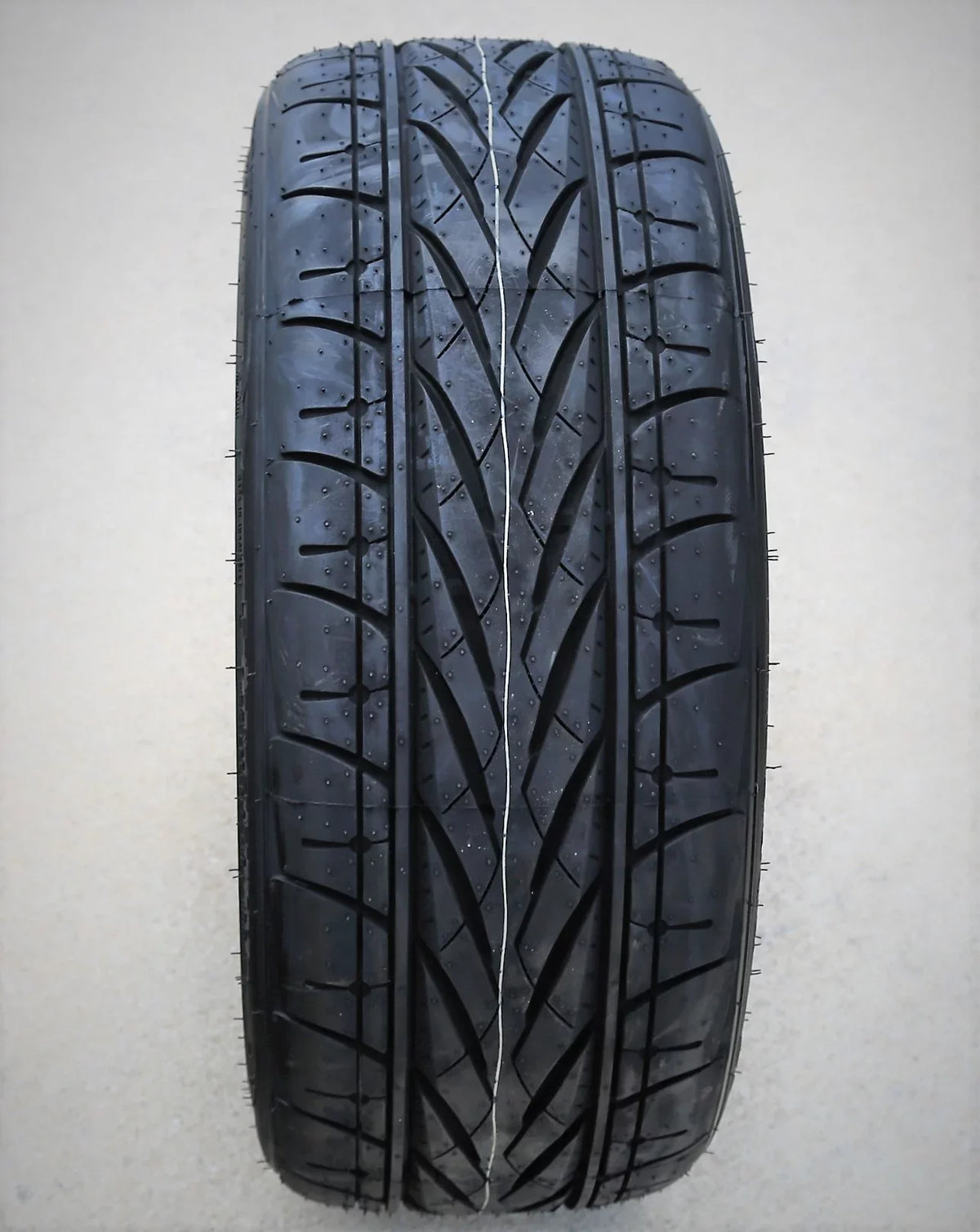 of 4 (FOUR) - 225/45R18 ZR 95Y XL / : 2011-15 LTZ, 2012 XLE