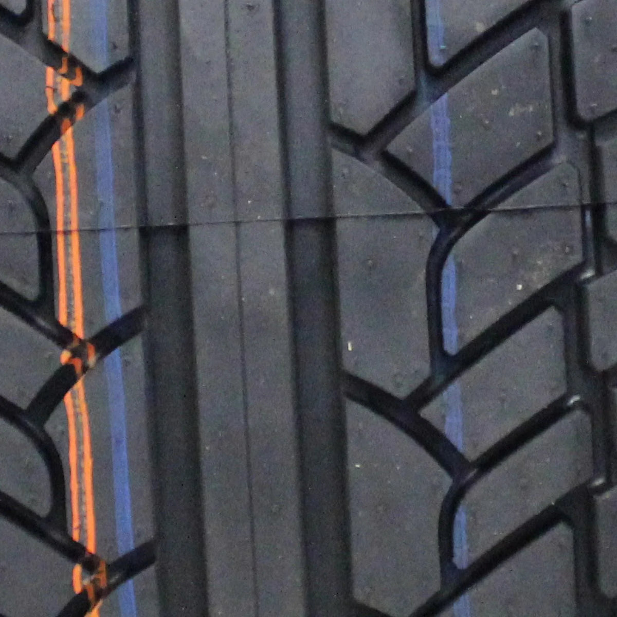 UHP - 305/40R22 114V XL