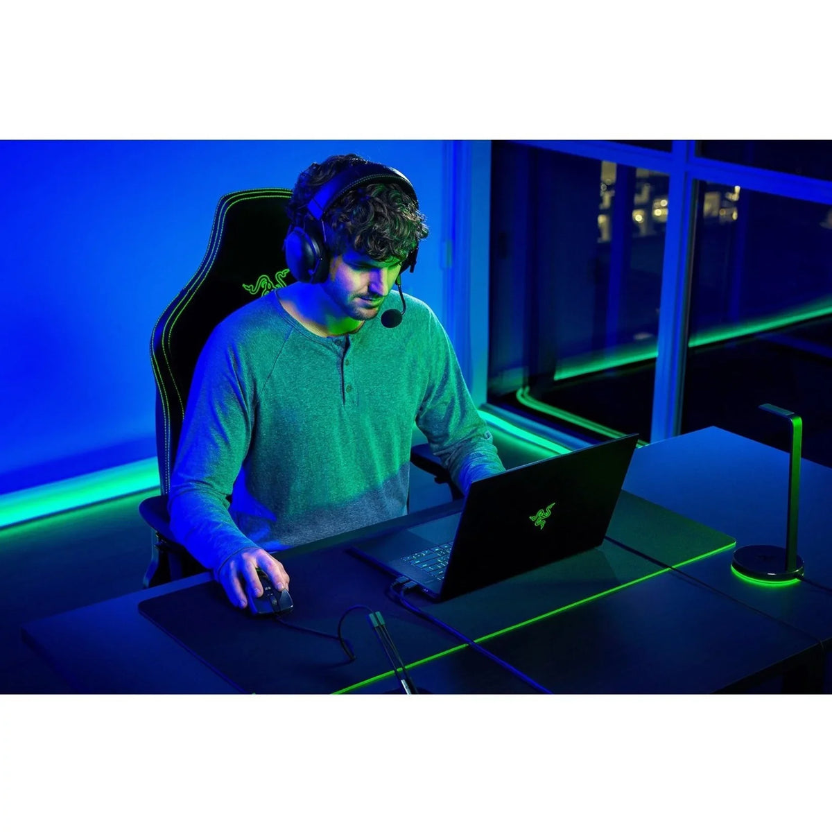 15 15.6" 4K UHD , i9 i9-12900H, NVIDIA GeForce RTX 3080 16 GB, 1TB SSD, 11
