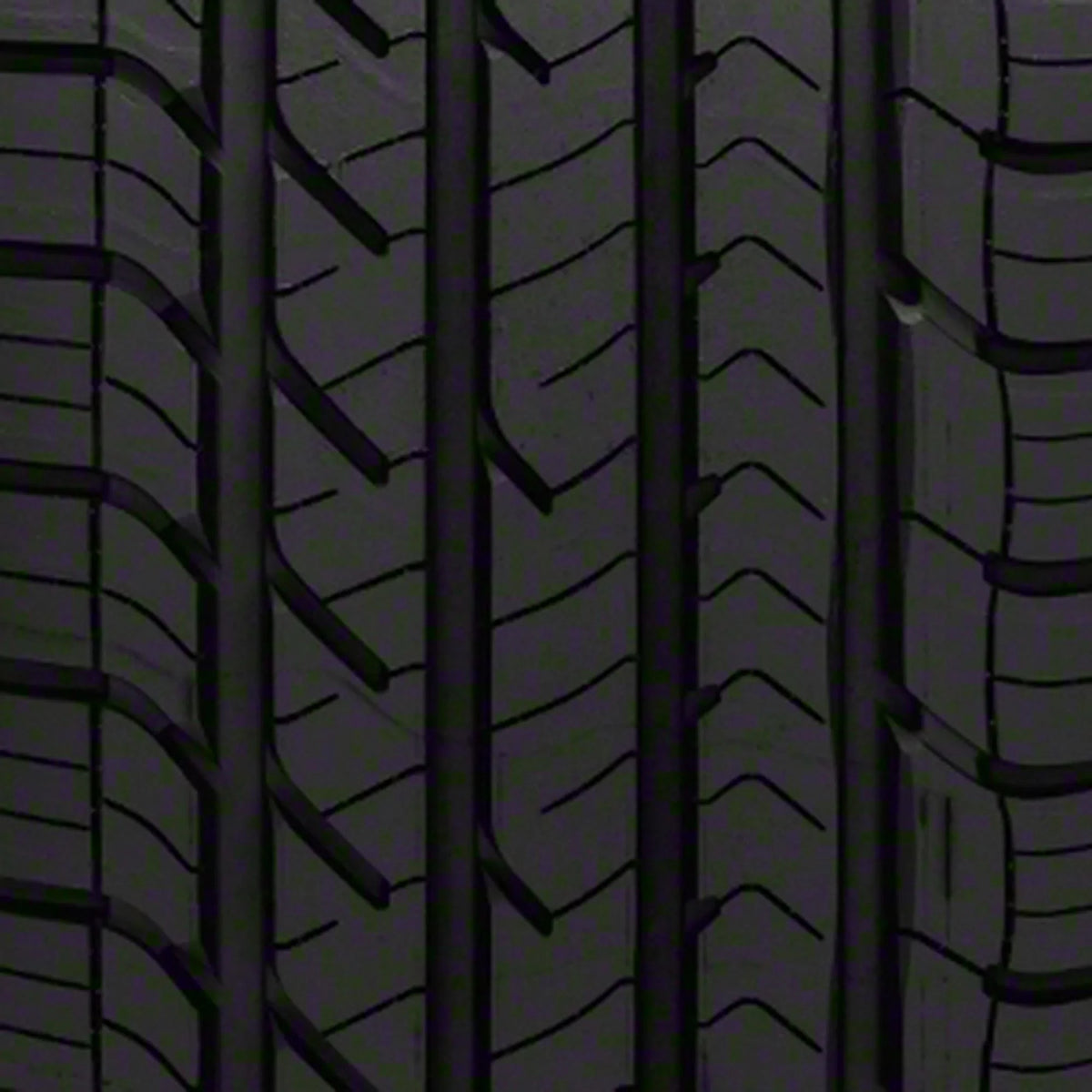 '- 225/55R17 97H