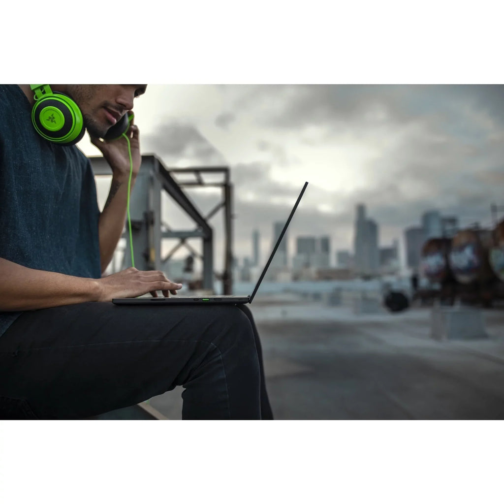 15 15.6" 4K UHD , i9 i9-12900H, NVIDIA GeForce RTX 3080 16 GB, 1TB SSD, 11